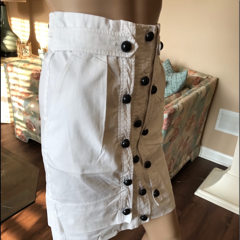 UNIQUE & SEXY FUN SKIRT IN MINT CONDITION